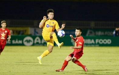 Vòng 23 V-League 2024/25: Hấp dẫn cả cuộc đua vô địch và trụ hạng