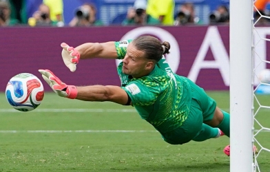 Người hùng thất nghiệp của Na Uy nói gì sau khi làm nản lòng dàn sao triệu đô Brazil?