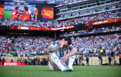 'Messi hết phép, ngai vàng đổi ngôi': Báo chí thế giới nói gì về chung kết World Cup?