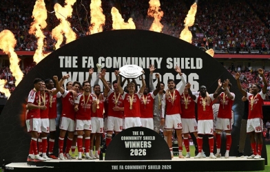 Nâng Siêu cúp, đội trưởng Arsenal ngạo nghễ tuyên chiến với cả châu Âu
