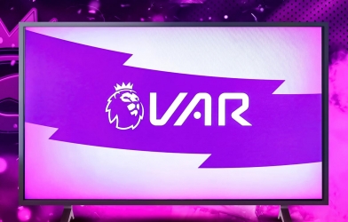 NÓNG: HLV Ngoại hạng Anh cáo buộc VAR “đoán mò' cứu Tottenham