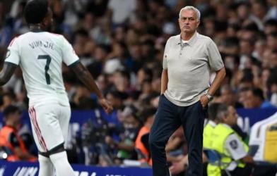 Jose Mourinho: 'Vinicius đang bị bắt nạt từ sân cỏ đến khán đài'