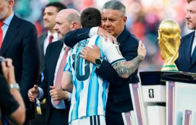 Chủ tịch LĐBĐ Argentina nghẹn ngào tiễn Messi: “Năm tháng trôi qua, huyền thoại còn mãi”