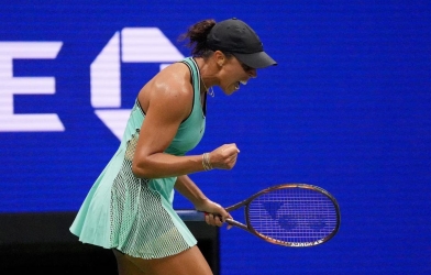 “Nữ hoàng sức mạnh” vượt qua bóng ma ám ảnh tại vòng 1 US Open