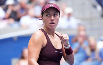 Pegula đứng dậy sau cú sốc, tiễn cựu á quân rời US Open