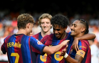Barcelona xuất hiện hai “truyền nhân” của Fabregas sau trận thắng 5-0