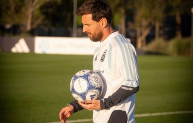 Messi gửi thông điệp đặc biệt trước lần cuối khoác áo tuyển Argentina