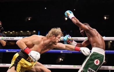 'Độc cô Cầu bại' Floyd Mayweather sẽ thượng đài trên một sân bay vào tháng 2
