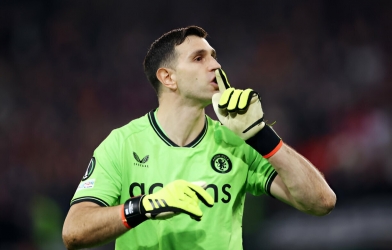 XÁC NHẬN: Chelsea nhận cái gật đầu từ thủ môn vô địch World Cup