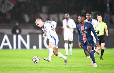 PSG có thực sự đã cứu Lyon?