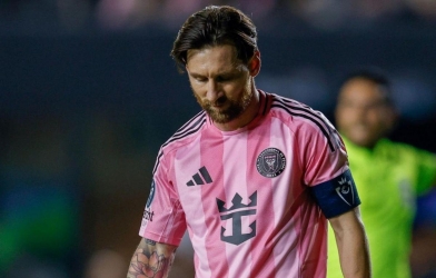 LIONEL MESSI TIẾP TỤC LỠ HẸN TEAM OF THE YEAR