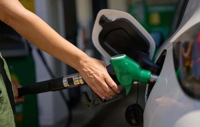 Giá xăng dầu hôm nay 24/3: Trên đà tăng nhẹ