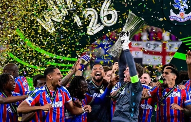 Crystal Palace vô địch Conference League 2025/26