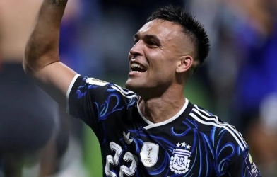 Video bàn thắng: Lautaro Martinez ấn định chiến thắng 2-1 cho Argentina trước ĐT Anh