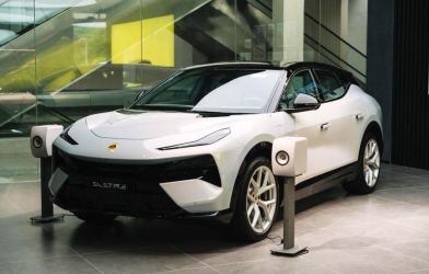 Bảng giá xe ô tô Lotus & giá lăn bánh tháng 10/2026
