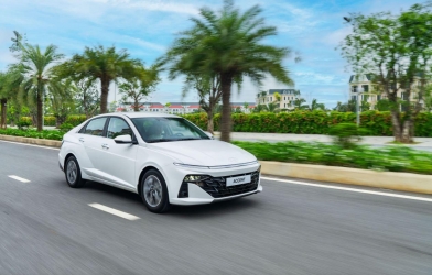 Ô tô số sàn dần lép vế trên thị trường xe dịch vụ