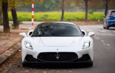 Siêu xe Maserati MC20 nhập tư nhân hạ giá mạnh sau 3 năm “ngủ đông”