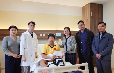 Thủ môn số 1 U19 Việt Nam phẫu thuật chấn thương dây chằng