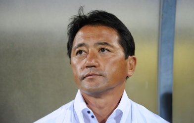 Thêm 1 đội V-League thay HLV giữa chừng