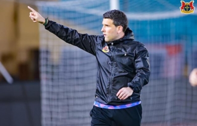 Hai trận thua liên tiếp, ghế HLV Ninh Bình bắt đầu lung lay