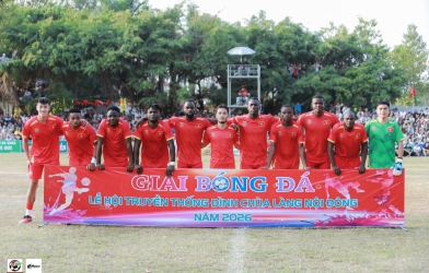 Dàn ngoại binh châu Phi thua sốc ở chung kết hội làng Việt Nam