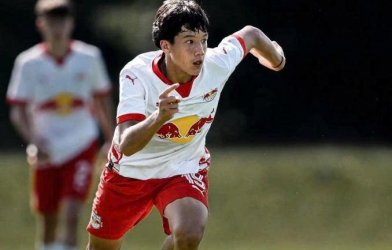 Thần đồng Việt kiều 2k9 được gọi lên đội tuyển châu Âu