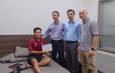 VFF có hành động ấm lòng với cầu thủ U19 Việt Nam chấn thương