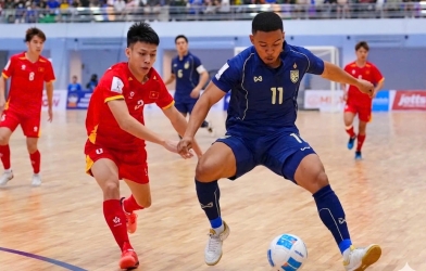 Tuyển Việt Nam gục ngã lần thứ 3 trước Thái Lan trong nửa năm