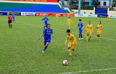 Bích Thùy lập hat-trick, Thái Nguyên T&T ngược dòng không tưởng