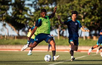 Đối thủ ĐT Việt Nam bất ngờ chỉ mang 2 tiền đạo dự AFF Cup