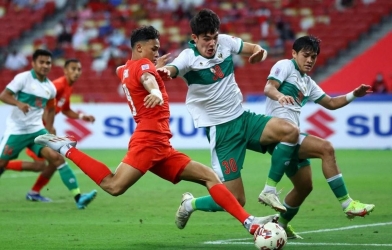 Báo Indonesia lo đội nhà tái diễn 'vận đen' trước Singapore