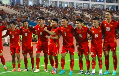 CĐV Đông Nam Á bùng nổ phản ứng khi Việt Nam giành vé bán kết AFF Cup