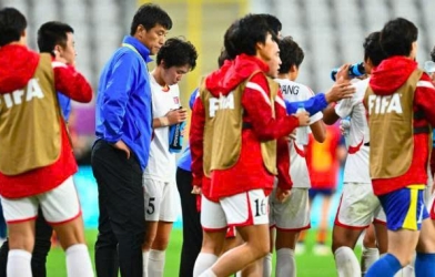 HLV Triều Tiên nói một câu thật buồn khi tuột ngôi vương World Cup