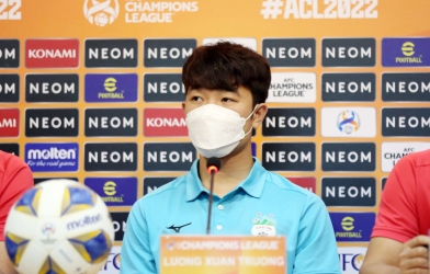 Xuân Trường nhận băng đội trưởng, tiết lộ lý do đổi áo với cầu thủ Hàn Quốc