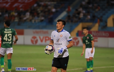 VIDEO: Bùi Tiến Dũng lại đứng giữa lằn ranh người hùng - tội đồ