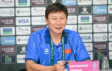 HLV Kim Sang Sik quyết tâm vượt giới hạn, Trung Kiên đánh giá cao U23 Trung Quốc