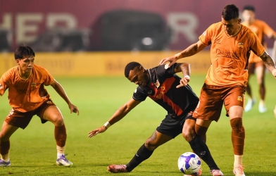 Vòng 13 V-League: HAGL tạo địa chấn, bất ngờ xảy ra