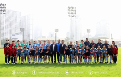 ĐT nữ Việt Nam nhận doping tinh thần trước Tết Nguyên đán