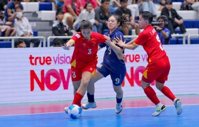 CĐV ĐNÁ đồng loạt phản ứng khi Việt Nam thua Thái Lan ở bán kết giải AFF