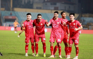 Vòng 14 V-League: CAHN thăng hoa, căng thẳng nhóm cuối