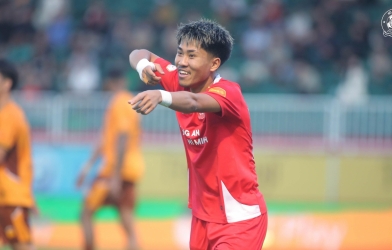 Trực tiếp CA TP HCM 1-0 PVF CAND: Việt kiều Khoa Ngô ghi bàn