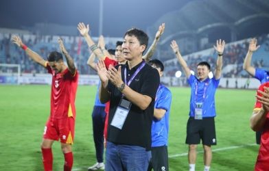 HLV Kim Sang Sik ấn tượng cực mạnh về 1 điều ở trận thắng Malaysia