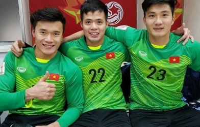 Thủ môn U23 Việt Nam lứa Thường Châu chính thức có bằng HLV