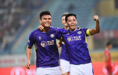 Trực tiếp bóng đá Hà Nội 1-0 Hà Tĩnh: Xuân Mạnh ghi bàn