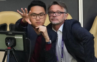 HLV Troussier sắp tái hợp trợ lý không thể thiếu ở ĐT Việt Nam