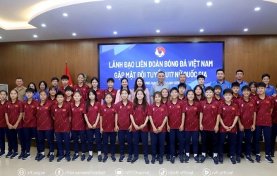 U17 nữ Việt Nam nhận doping tinh thần từ lãnh đạo VFF