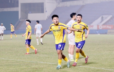 Vòng 16 Giải hạng Nhất: Chờ cú nước rút chặng quyết định!