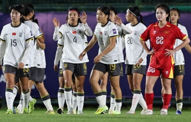 Đại thắng U17 Việt Nam, Trung Quốc chính thức giành vé vào tứ kết