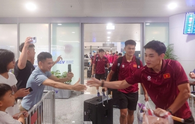 ĐT Việt Nam trở về nước sau chiến thắng 7-0 ở Thái Lan