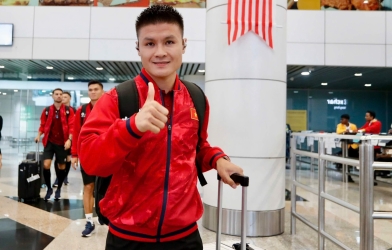 ĐT Việt Nam có mặt ở Malaysia, sẵn sàng cho trận bán kết